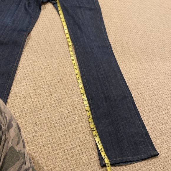 7 for all Mankind Dark Wash Lightweight Denim Mid-Rise Bootcut Jeans Size 27 - Picture 7 of 7